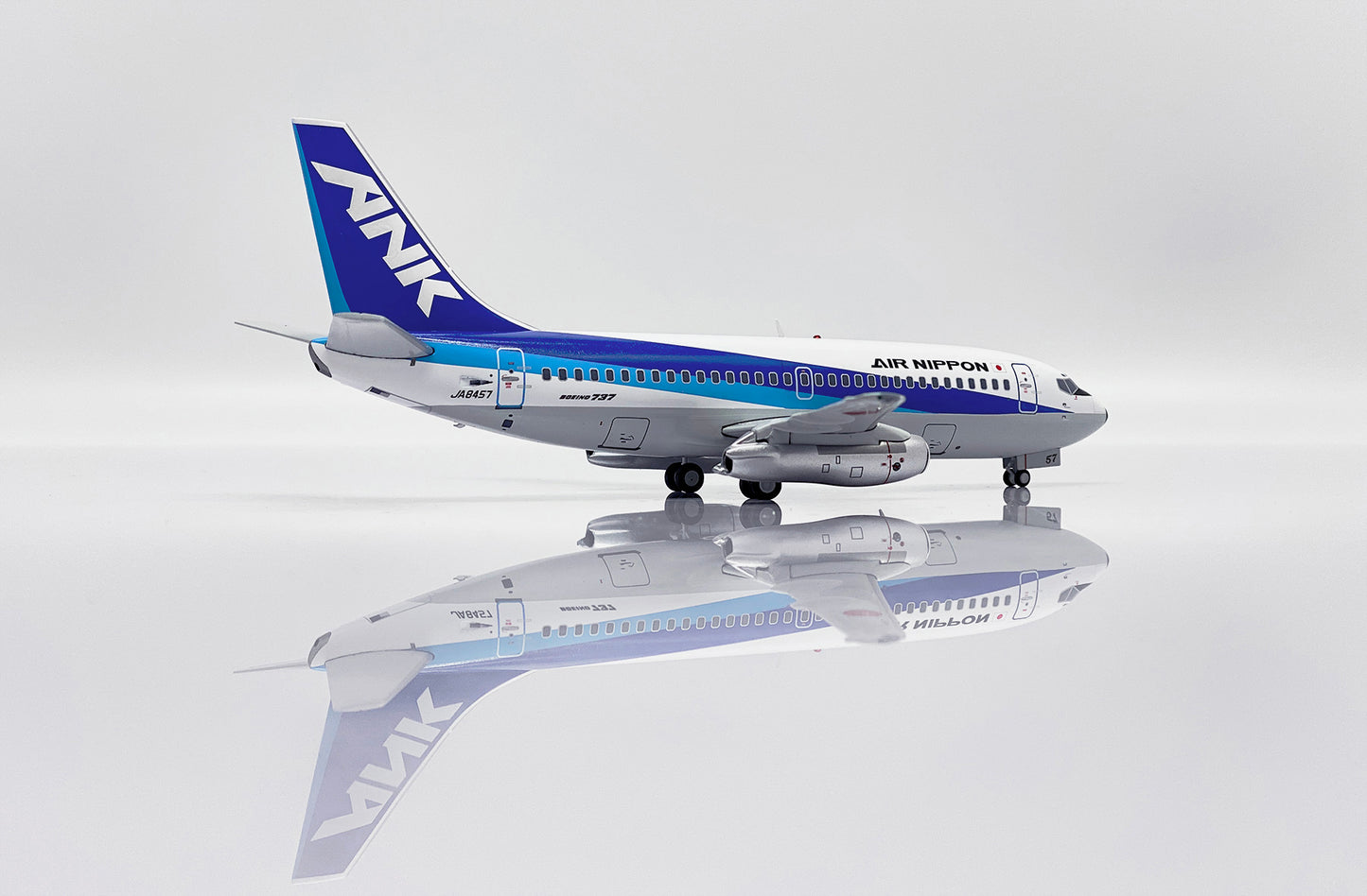 JC WINGS B737-200 AIR NIPPON REG: JA8457