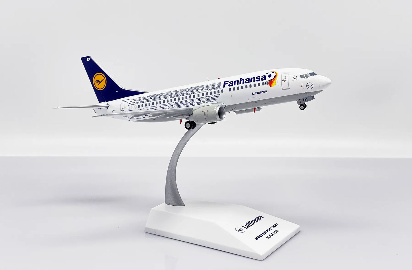 JCWINGS  B737-300 LUFTHANSA "FANHANSA" REG: D-ABEK