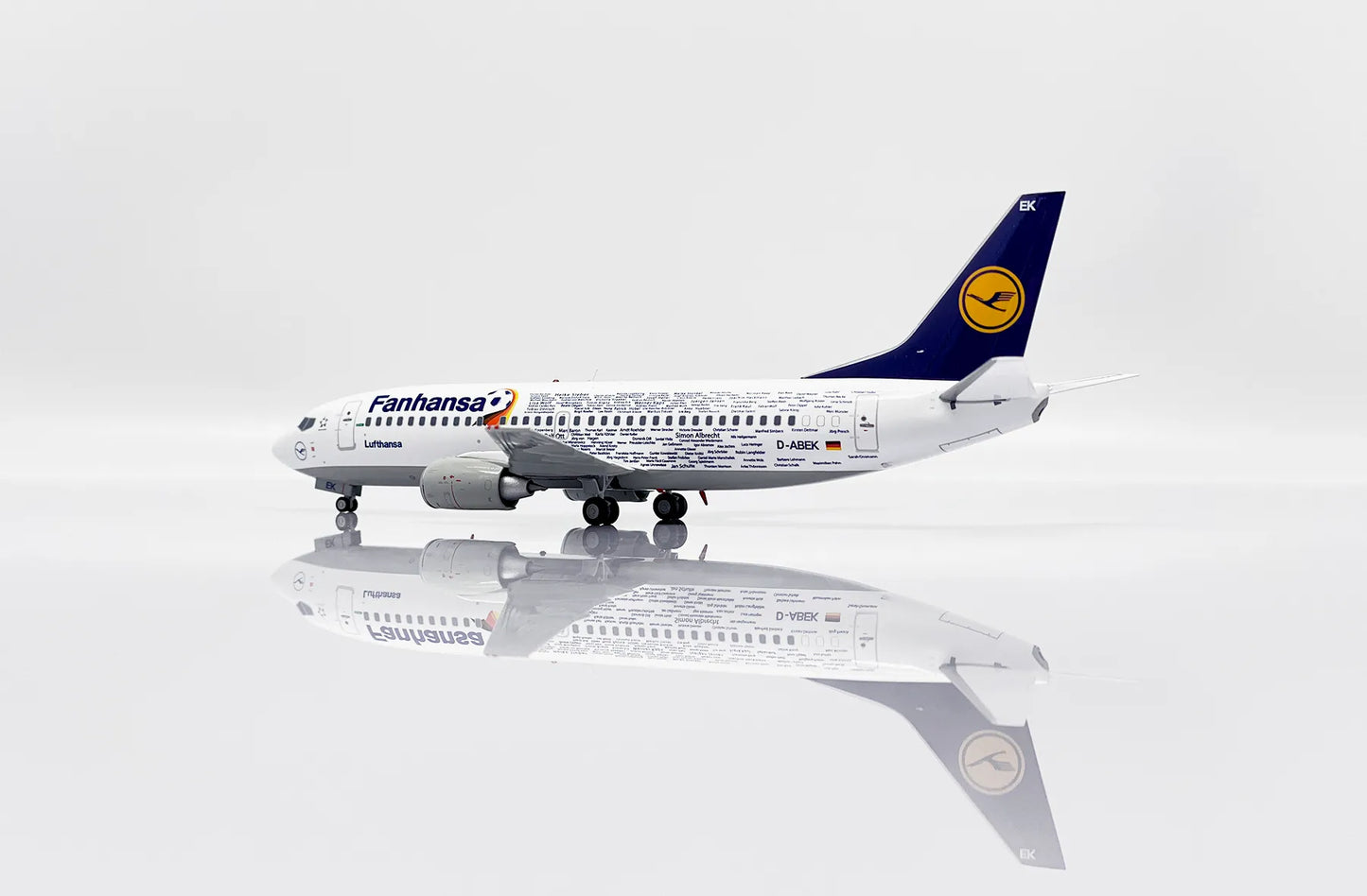 JCWINGS  B737-300 LUFTHANSA "FANHANSA" REG: D-ABEK
