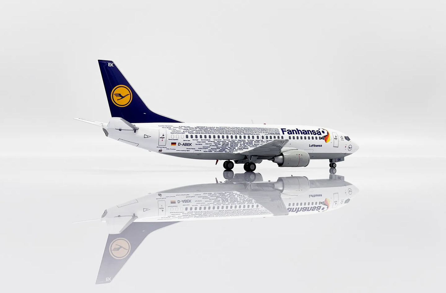 JCWINGS  B737-300 LUFTHANSA "FANHANSA" REG: D-ABEK