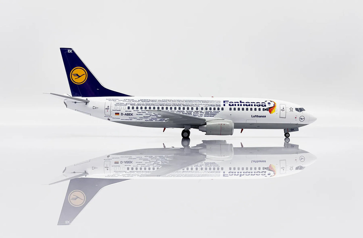JCWINGS  B737-300 LUFTHANSA "FANHANSA" REG: D-ABEK