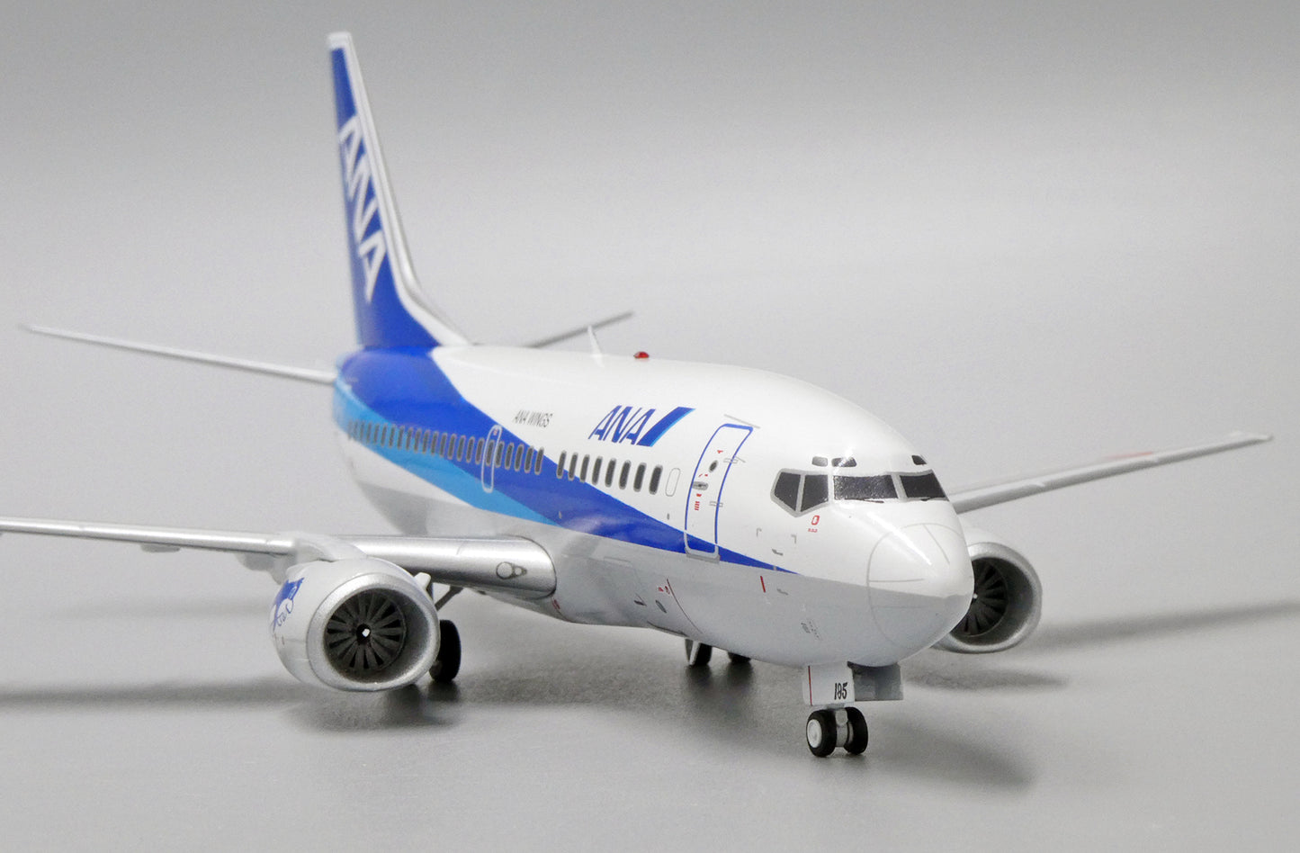 JC WINGS B737-500 ALL NIPPON AIRWAYS REG: JA8195