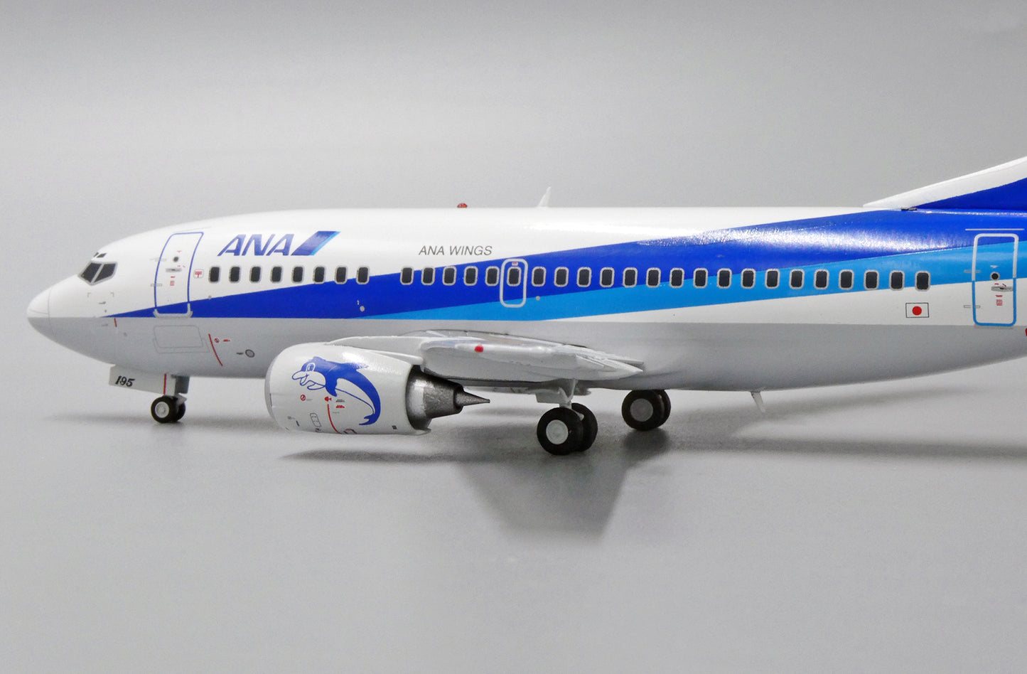JC WINGS B737-500 ALL NIPPON AIRWAYS REG: JA8195