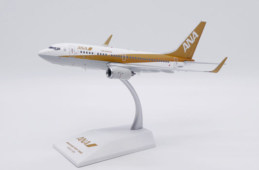 JC WINGS B737-700 ALL NIPPON AIRWAYS (ANA) "GOLD" REG: JA02AN