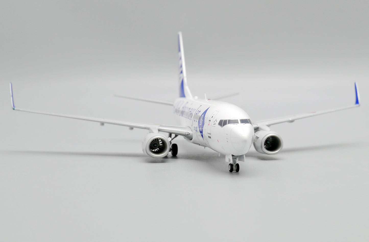 JC WINGS B737-700ER ALL NIPPON AIRWAYS (ANA) "ANA BUSINESS JET" REG: JA13AN