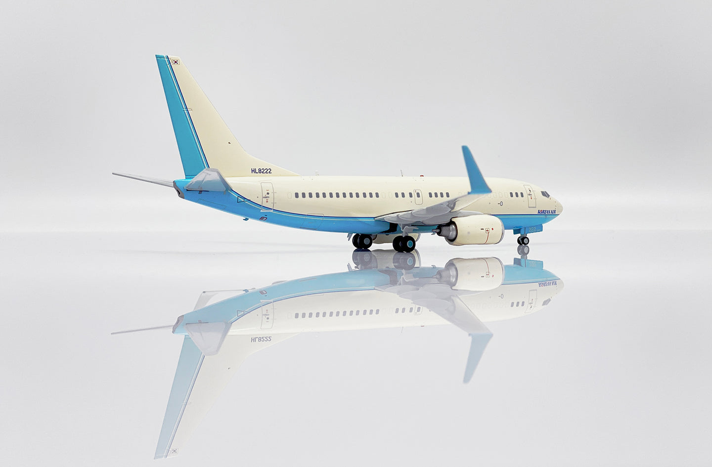 JC WINGS B737-700BBJ KOREAN AIR REG: HL8222