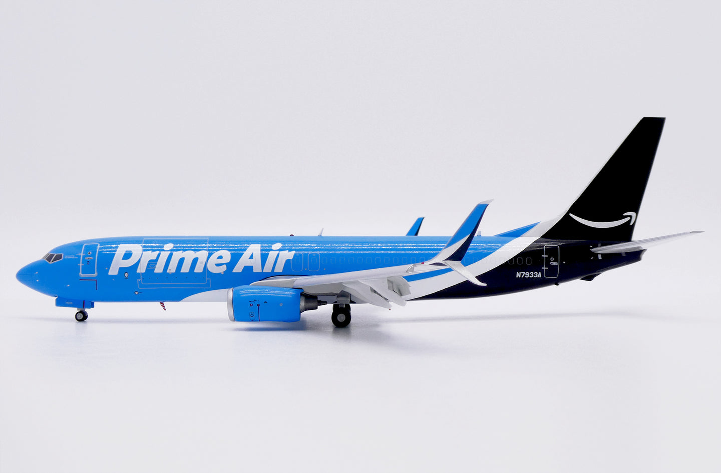 JC WINGS B737-800(BCF) AMAZON PRIME AIR (FLAPS DOWN) REG: N7933A