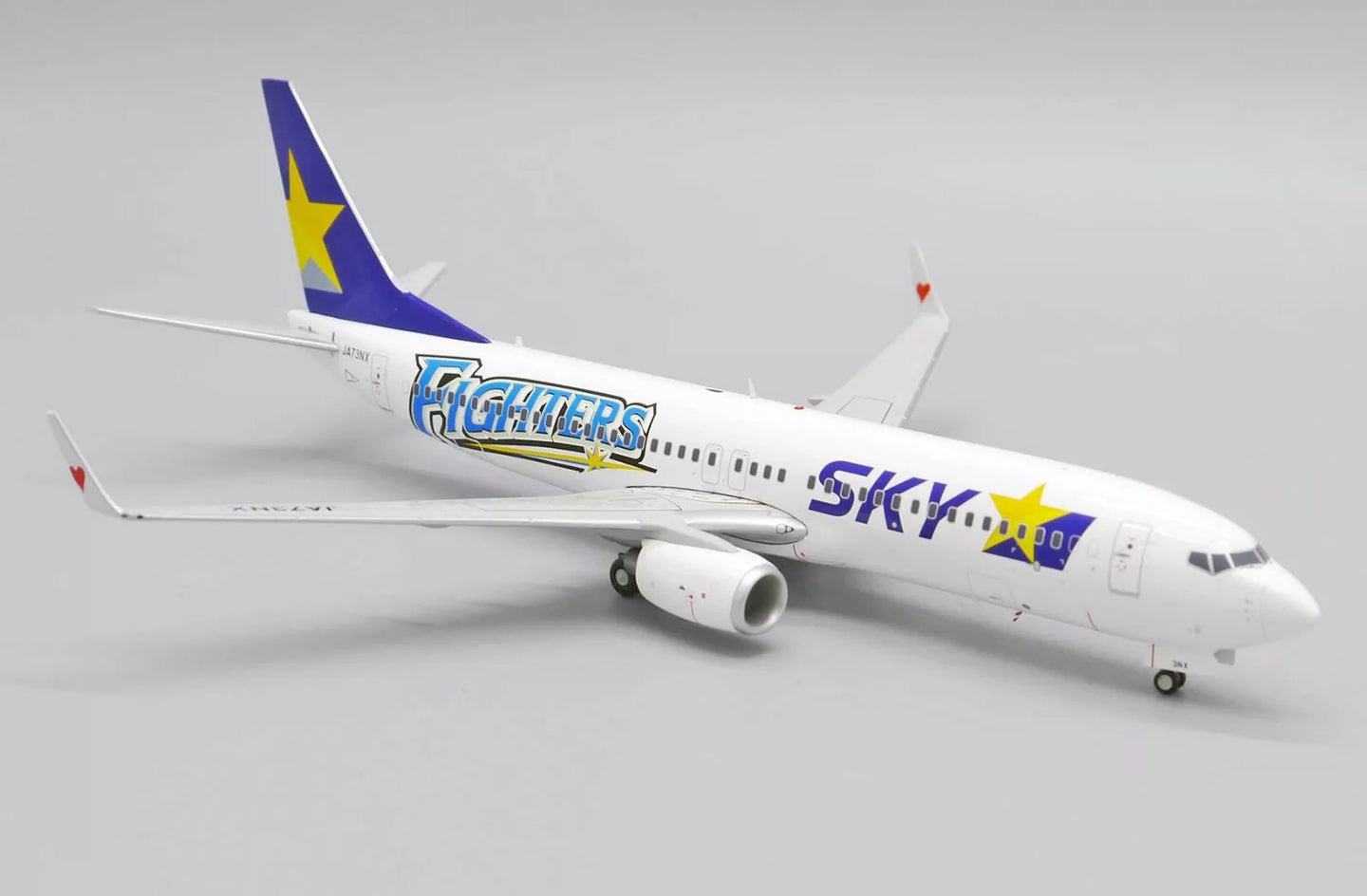 JC WINGS B737-800 SKYMARK AIRLINES REG: JA73NX