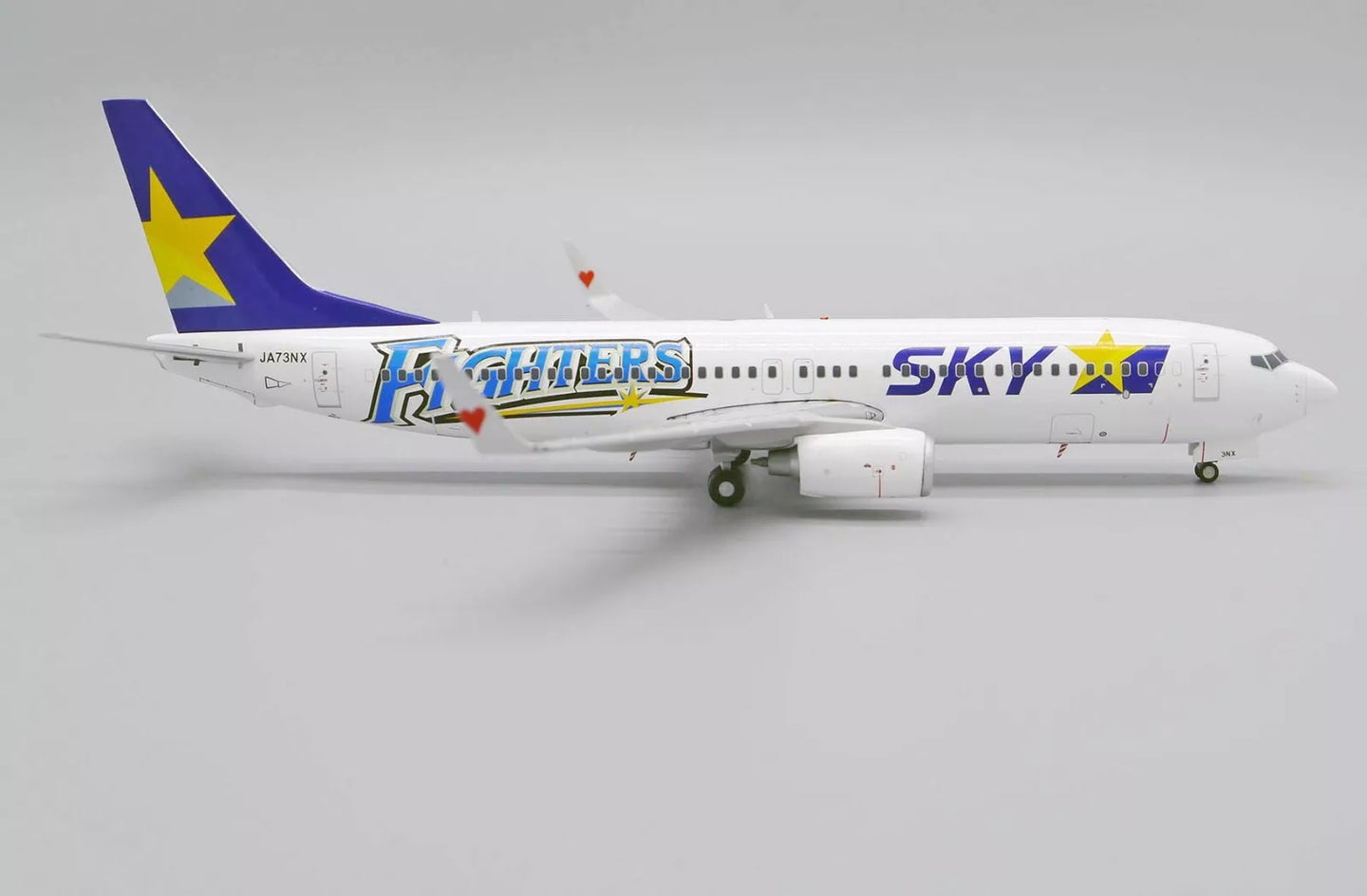JC WINGS B737-800 SKYMARK AIRLINES REG: JA73NX