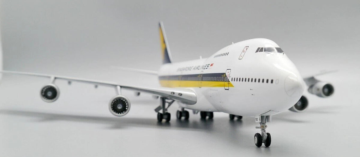 JCWINGS B747-200 SINGAPORE AIRLINES REG: 9V-SQO