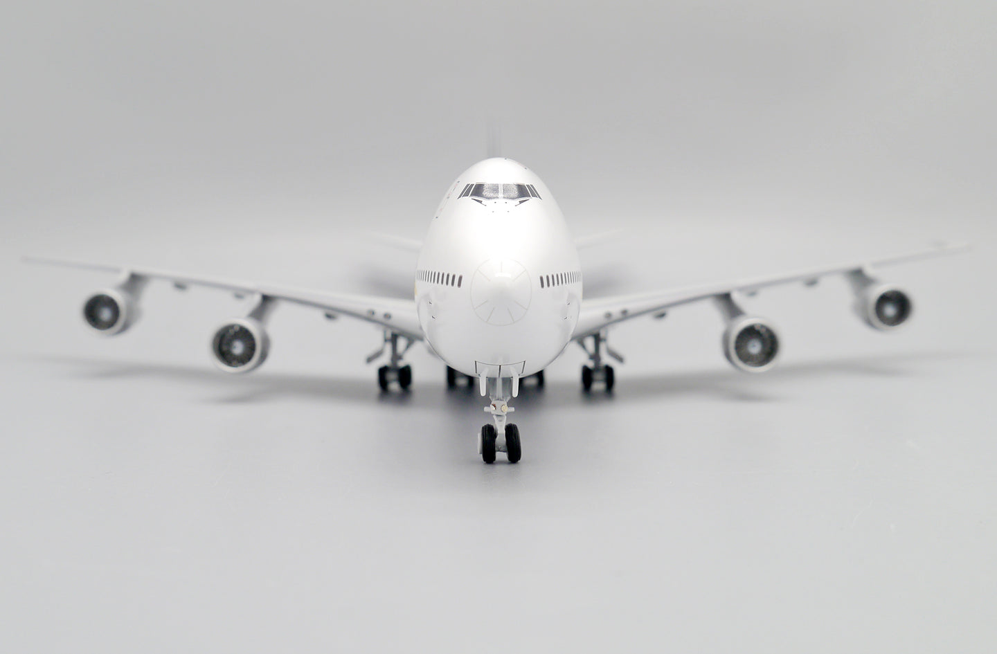 JC WINGS B747-200 GARUDA INDONESIA REG: 9V-SQL