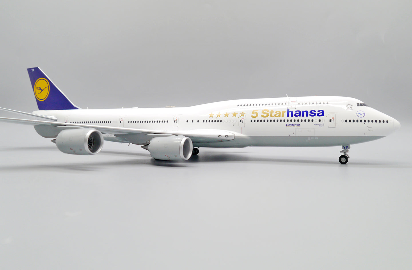 JC WINGS B747-8 LUFTHANSA "5 STARHANSA" REG: D-ABYM