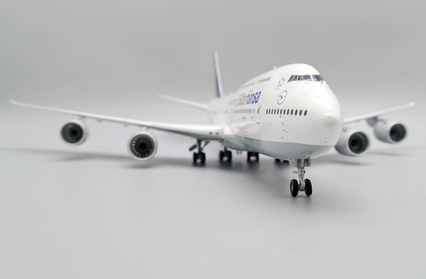 JC WINGS B747-8 LUFTHANSA "5 STARHANSA" REG: D-ABYM
