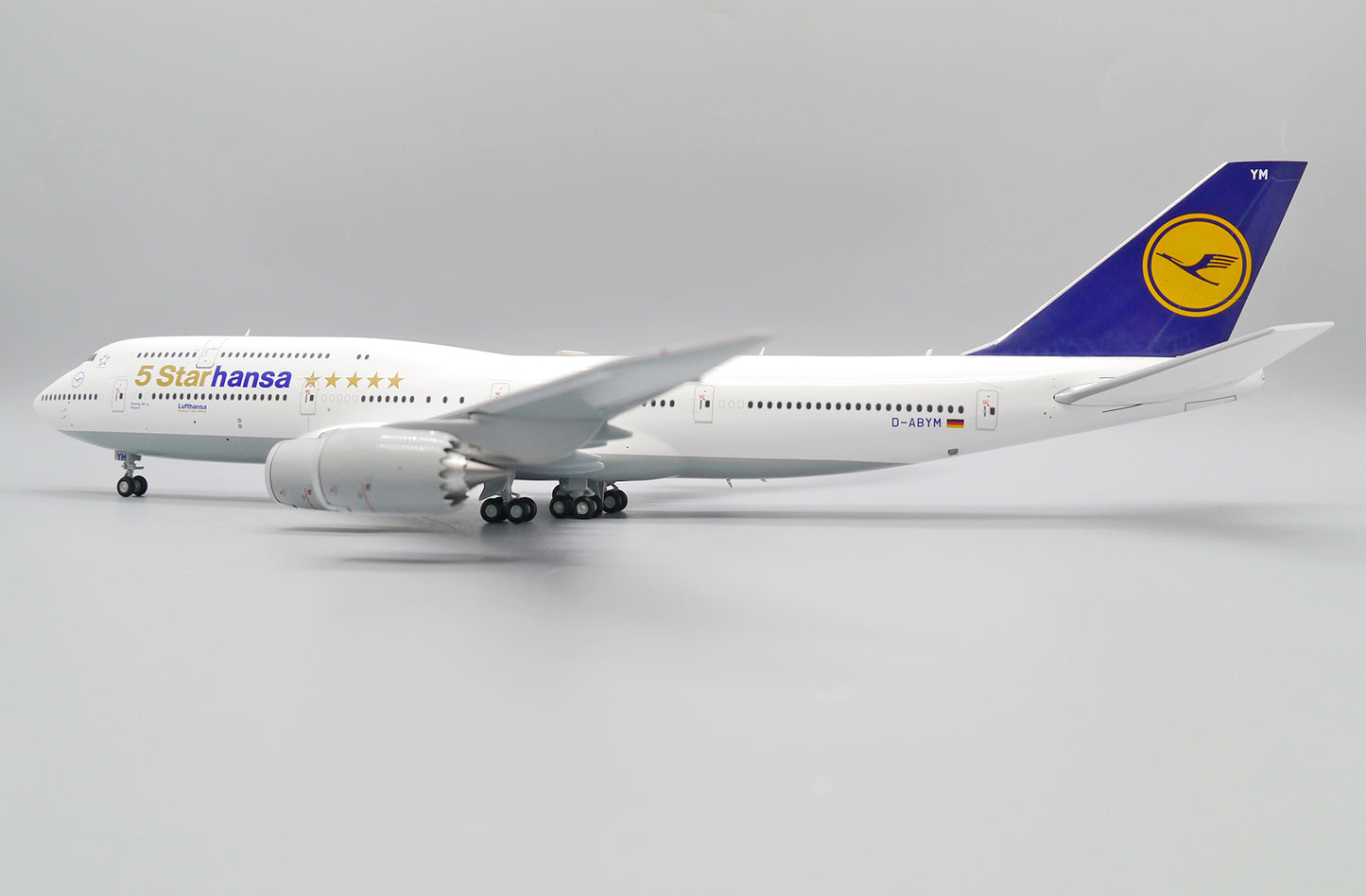 JC WINGS B747-8 LUFTHANSA "5 STARHANSA" REG: D-ABYM