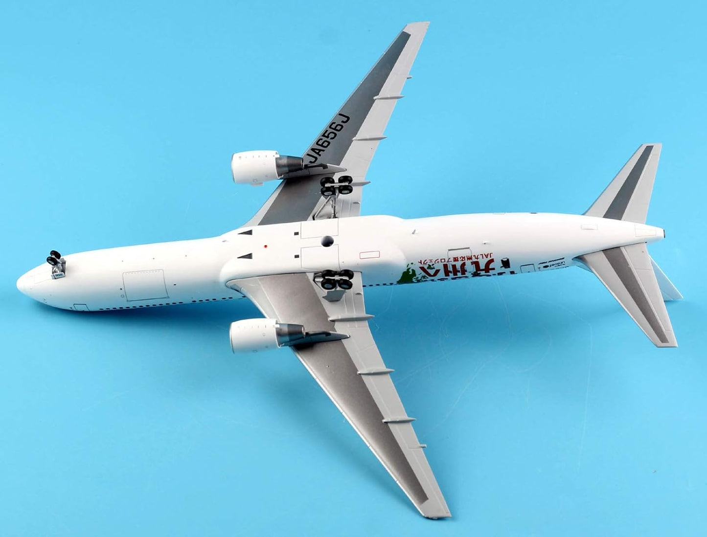 JCWINGS B767 JAPAN AIRLINES REG: JA656J