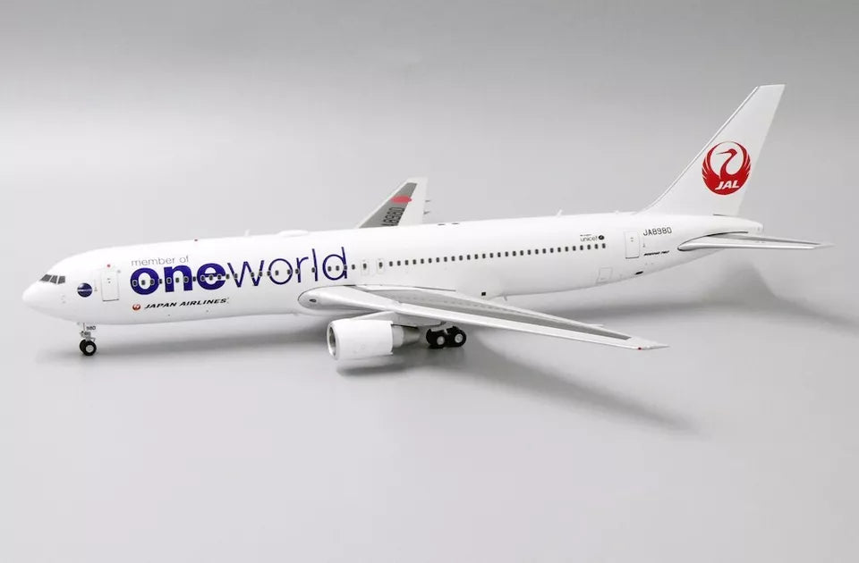 JCWINGS B767-300 JAPAN AIRLINES 'ONEWORLD' REG JA8980