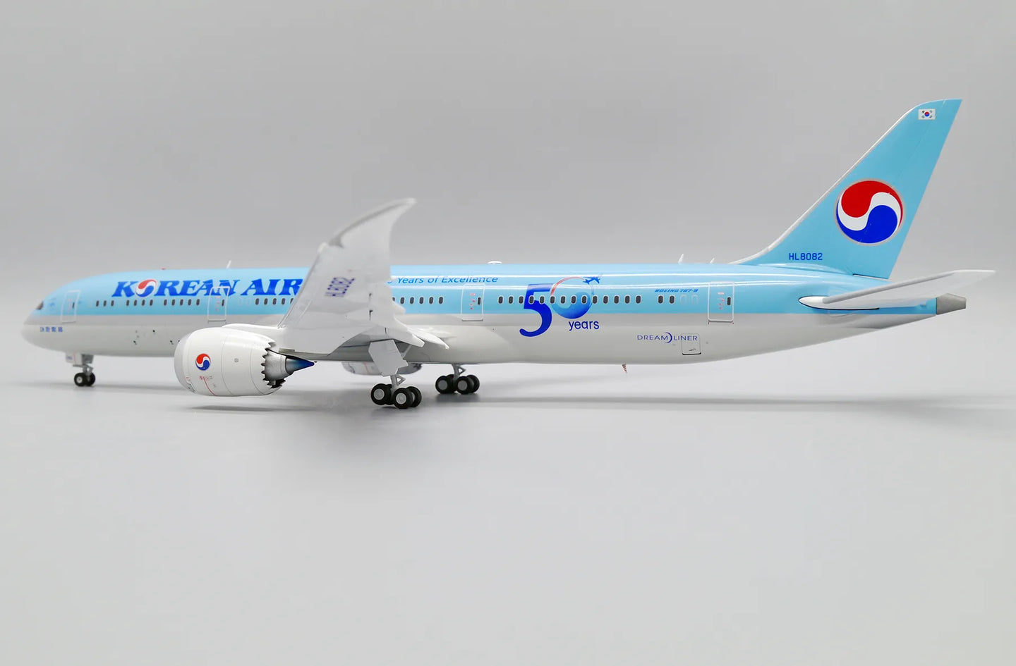 JC WINGS B787-9 DREAMLINER KOREAN AIR "BEYOND 50 YEARS OF EXCELLENCE" (FLAPS DOWN) REG: HL8082