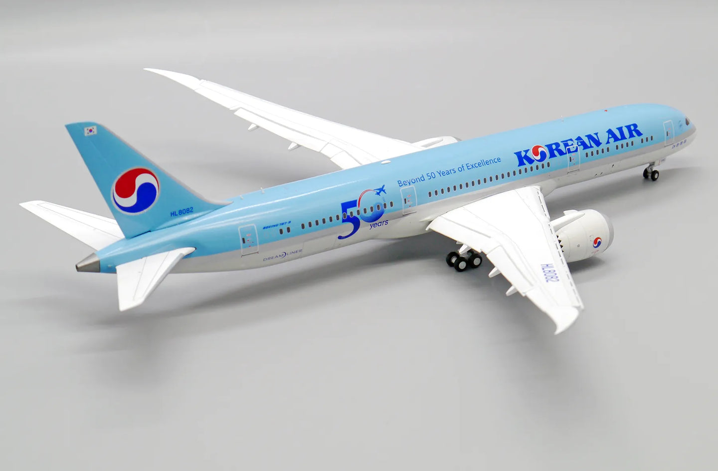 JC WINGS B787-9 DREAMLINER KOREAN AIR "BEYOND 50 YEARS OF EXCELLENCE" (FLAPS DOWN) REG: HL8082