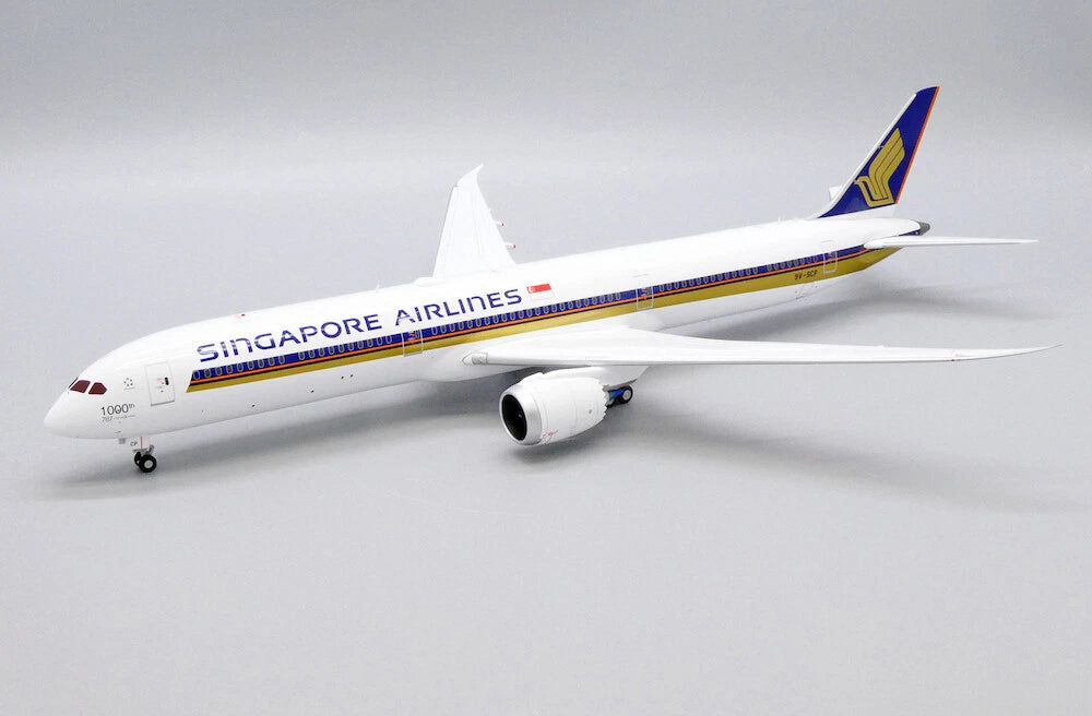 JCWINGS B787 SINGAPORE AIRLINES FLAP DOWN REG: 9V-SCM