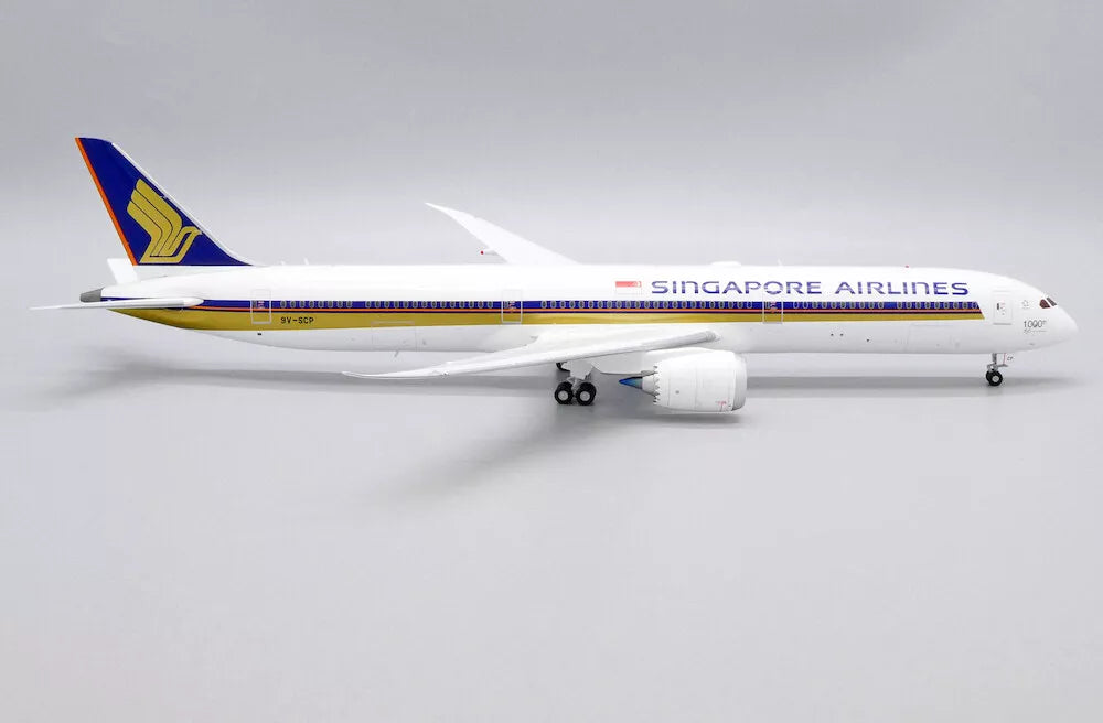 JCWINGS B787 SINGAPORE AIRLINES FLAP DOWN REG: 9V-SCM