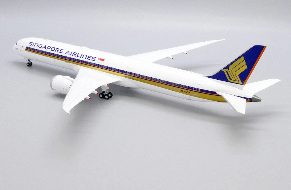 JCWINGS B787 SINGAPORE AIRLINES FLAP DOWN REG: 9V-SCM