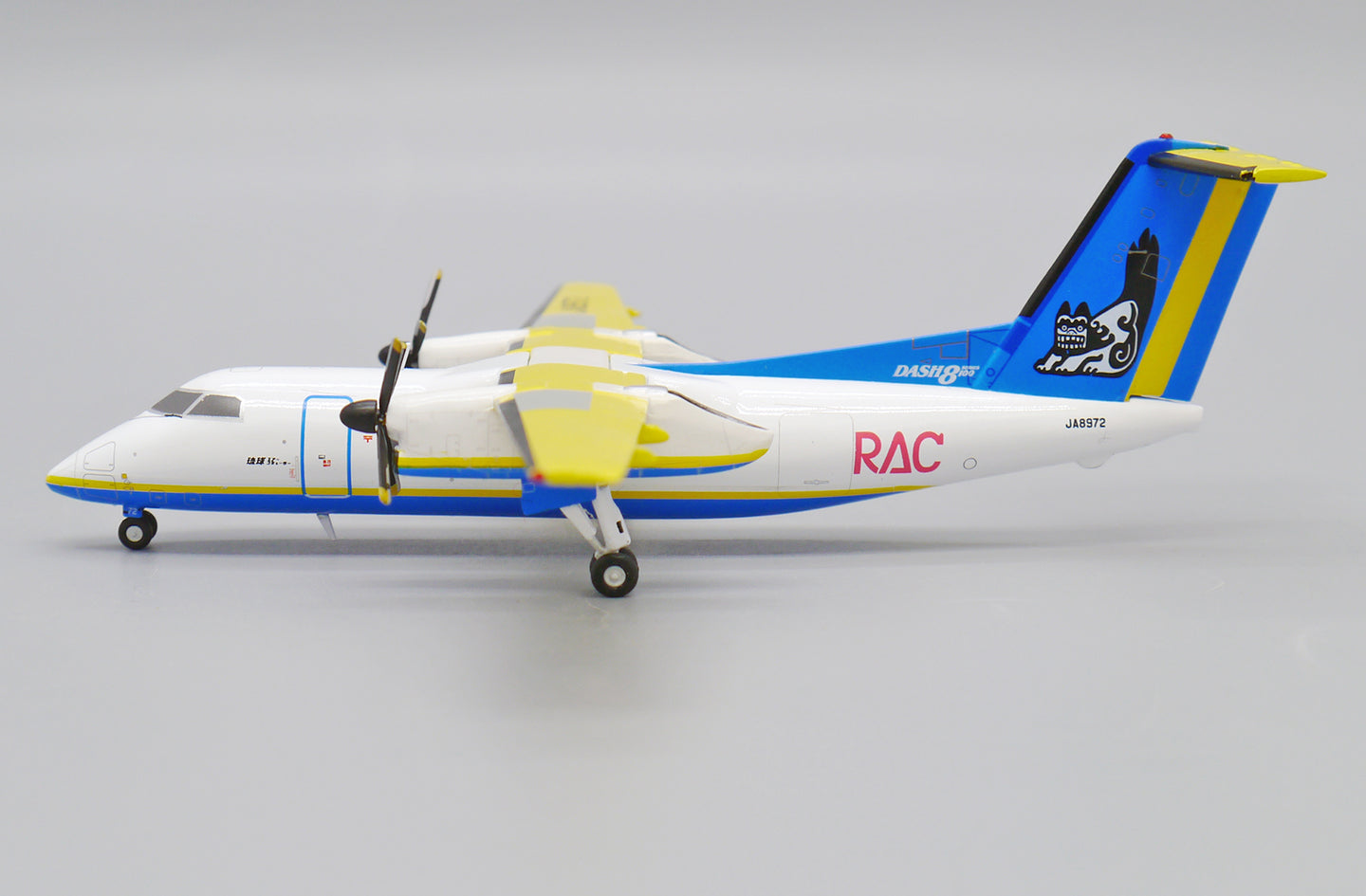 JC WINGS BOMBARDIER DASH 8-Q100 RYUKYU AIR COMMUTER REG: JA8972