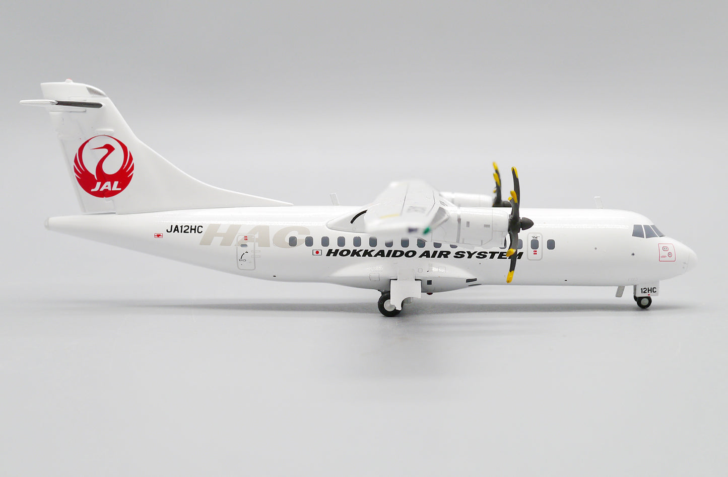 JC WINGS ATR42-600 HAKKAIDO AIR SYSTEM REG: JA12HC