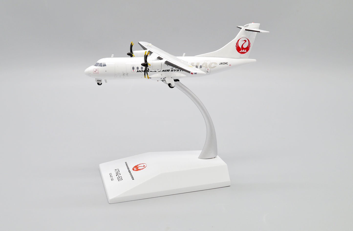 JC WINGS ATR42-600 HAKKAIDO AIR SYSTEM REG: JA12HC