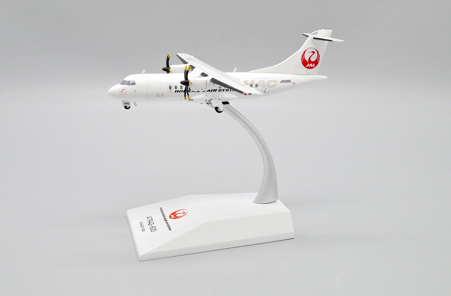 JC WINGS ATR42-600 HAKKAIDO AIR SYSTEM REG: JA12HC