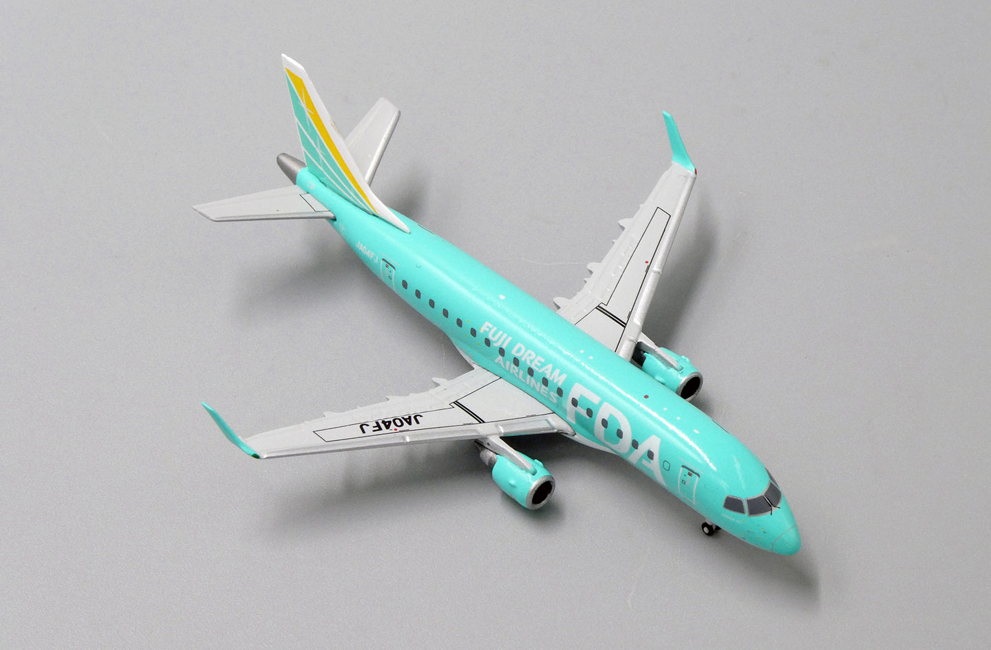 JC WINGS EMBRAER 170-100STD FUJI DREAM AIRLINES FANTASY COLOR REG: JA04FJ