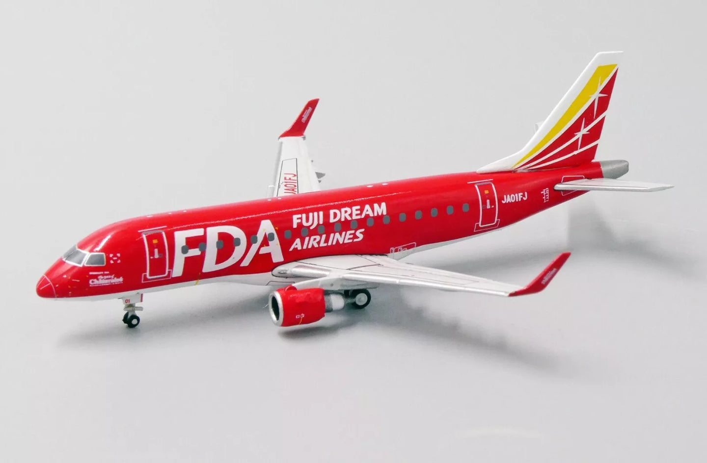 JC WINGS E170-100STD FUJI DREAM AIRLINES "RED COLOUR" REG: JA01FJ