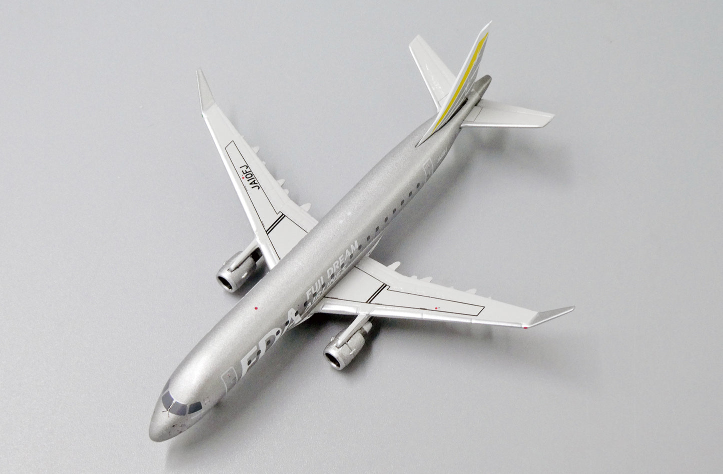 JCWINGS EMBRAER 170-200STD FUJI DREAM AIRLINES REG: JA10FJ