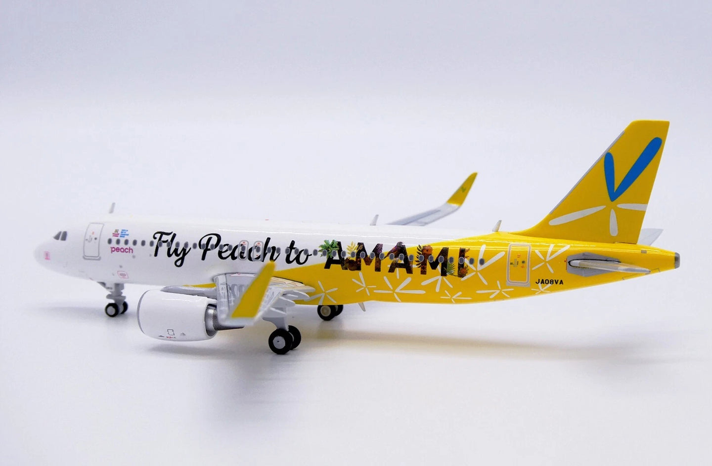JCWINGS PEACH AVIATION A320 AMAMI REG: JA08VA
