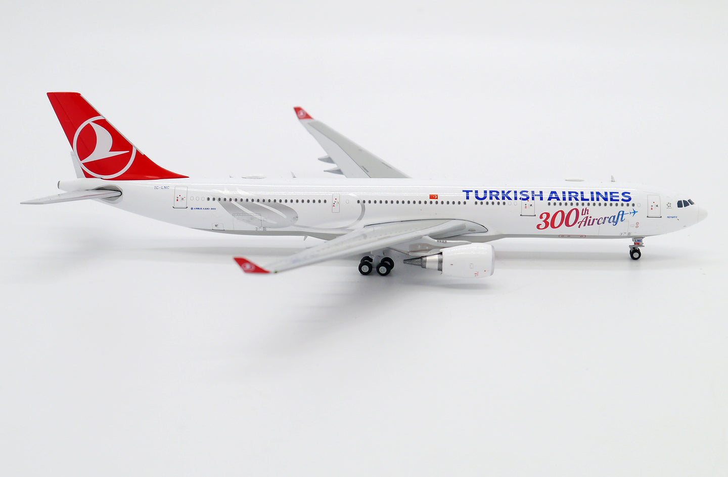 JCWINGS A330-300 TURKISH AIRLINES "300TH AIRCRAFT" REG: TC-LNC