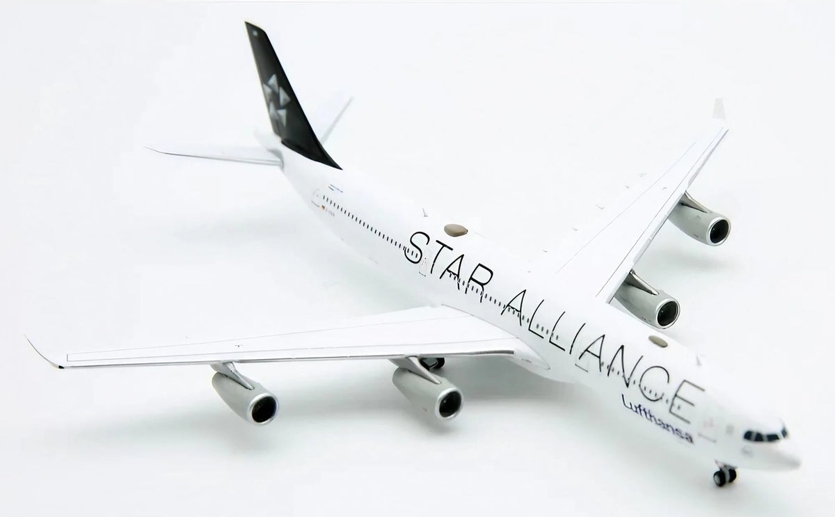 JC WINGS A340 LUFTHANSA "STAR ALLIANCE" REG: D-AIGN