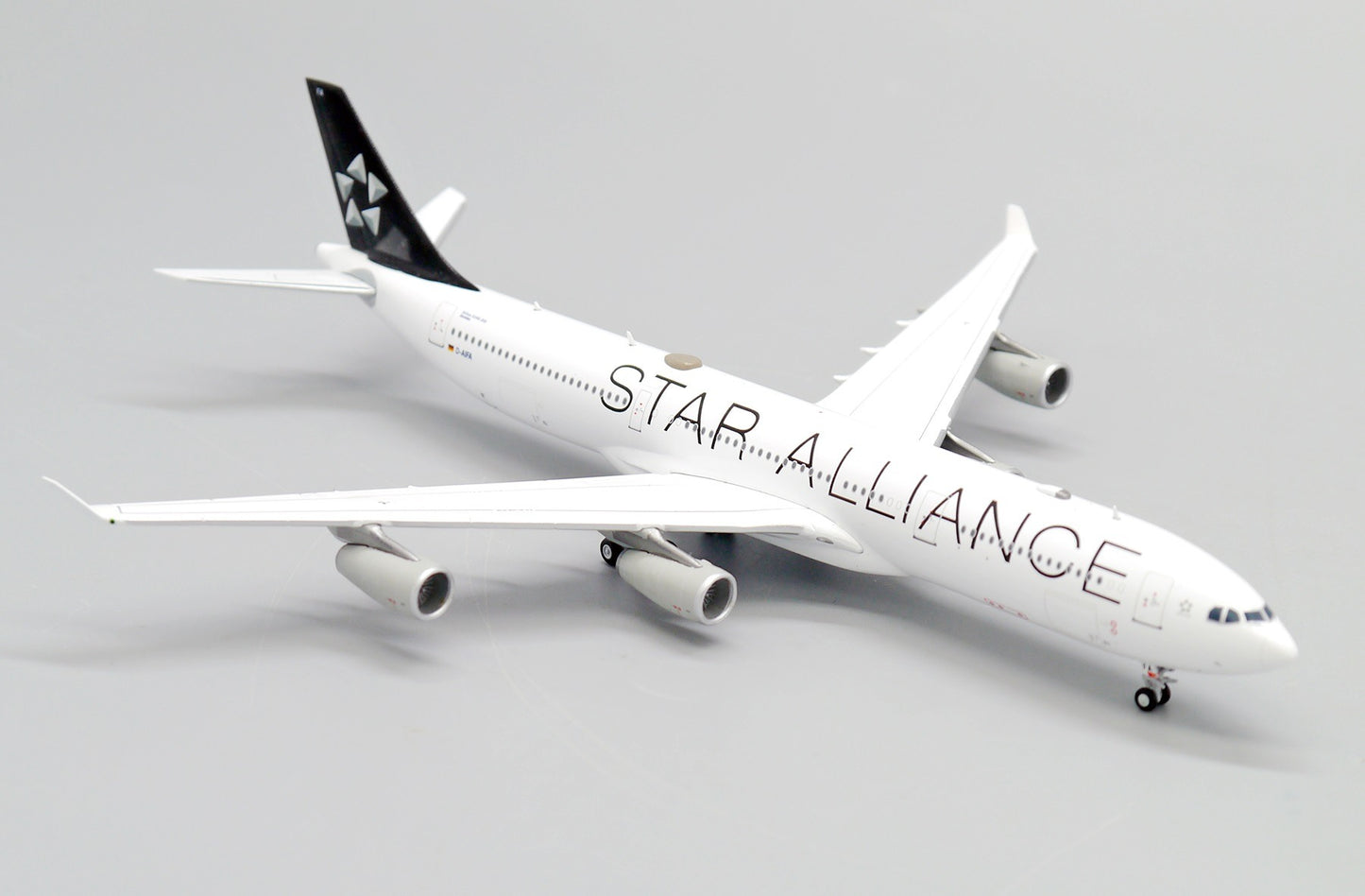 JCWINGS A340-300 LUFTHANSA STAR ALLIANCE REG: D-AIFA