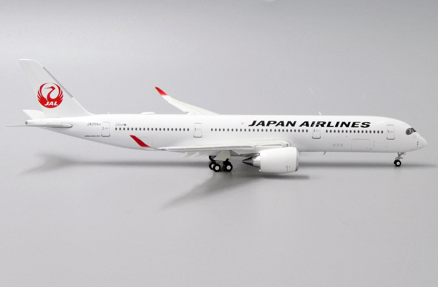 JC WINGS A350-900XWB JAPAN AIRLINES (FLAPS DOWN) REG: JA04XJ