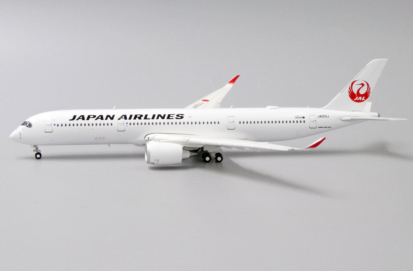 JC WINGS A350-900XWB JAPAN AIRLINES (FLAPS DOWN) REG: JA04XJ