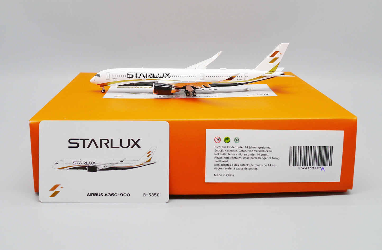 JC WINGS A350 STARLUX (FLAPS DOWN) REG: B-58501