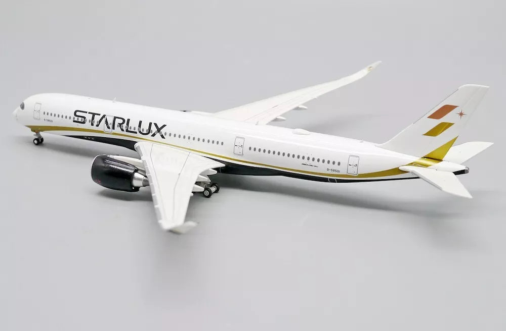 JCWINGS A350-900XWB STARLUX REG: B-58501