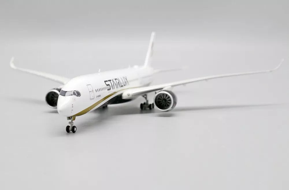 JCWINGS A350-900XWB STARLUX REG: B-58501