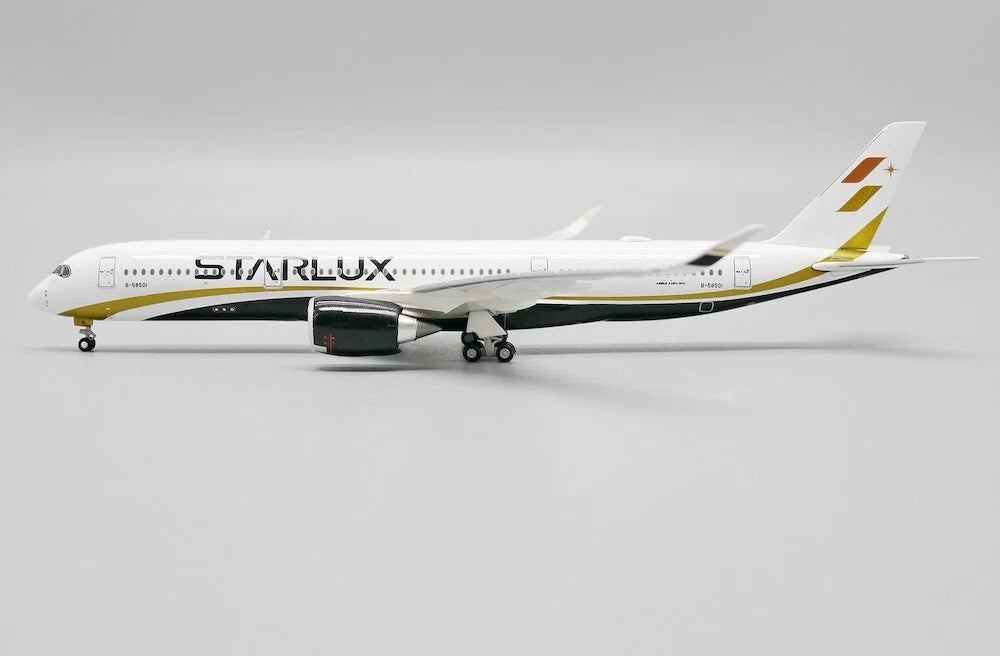 JCWINGS A350-900XWB STARLUX REG: B-58501