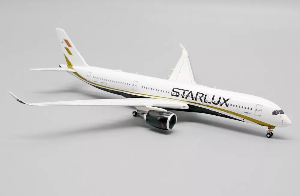 JCWINGS A350-900XWB STARLUX REG: B-58501