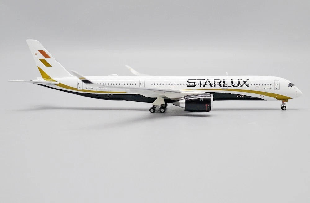 JCWINGS A350-900XWB STARLUX REG: B-58501