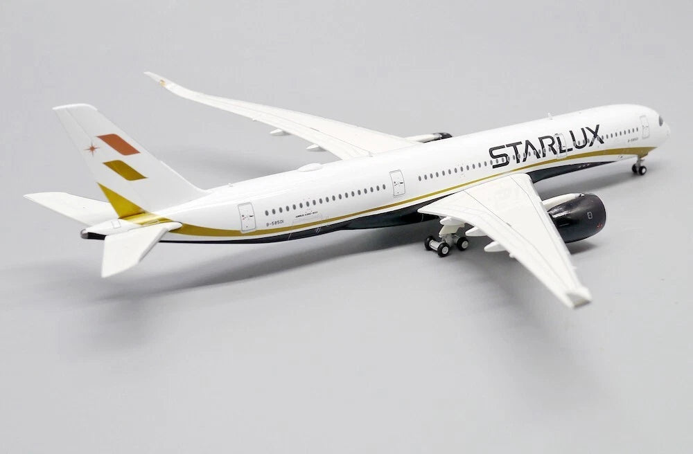 JCWINGS A350-900XWB STARLUX REG: B-58501