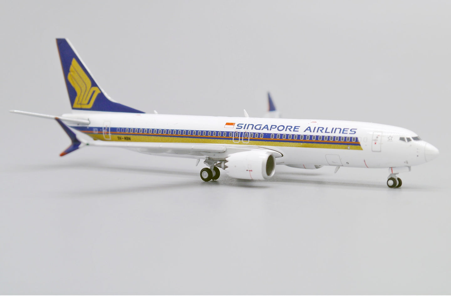 JC WINGS B737-8 MAX SINGAPORE AIRLINES REG: 9V-MBN
