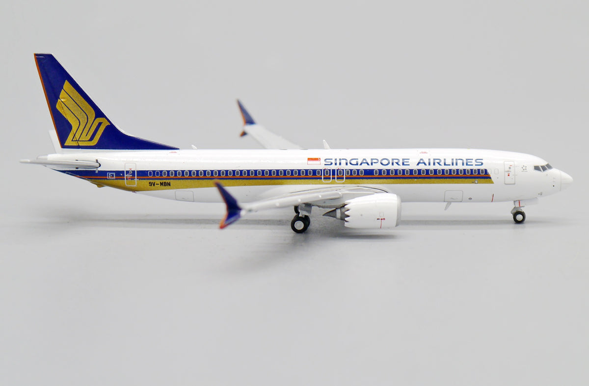 JC WINGS B737-8 MAX SINGAPORE AIRLINES REG: 9V-MBN