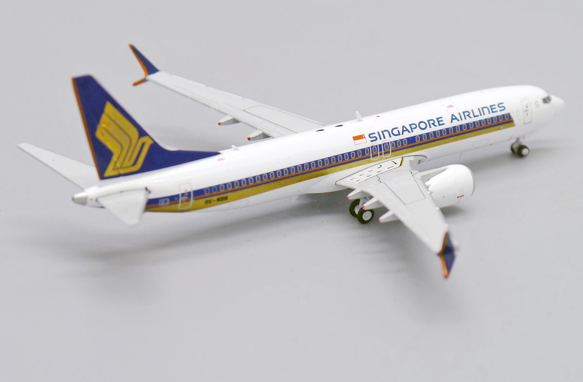 JC WINGS B737-8 MAX SINGAPORE AIRLINES REG: 9V-MBN