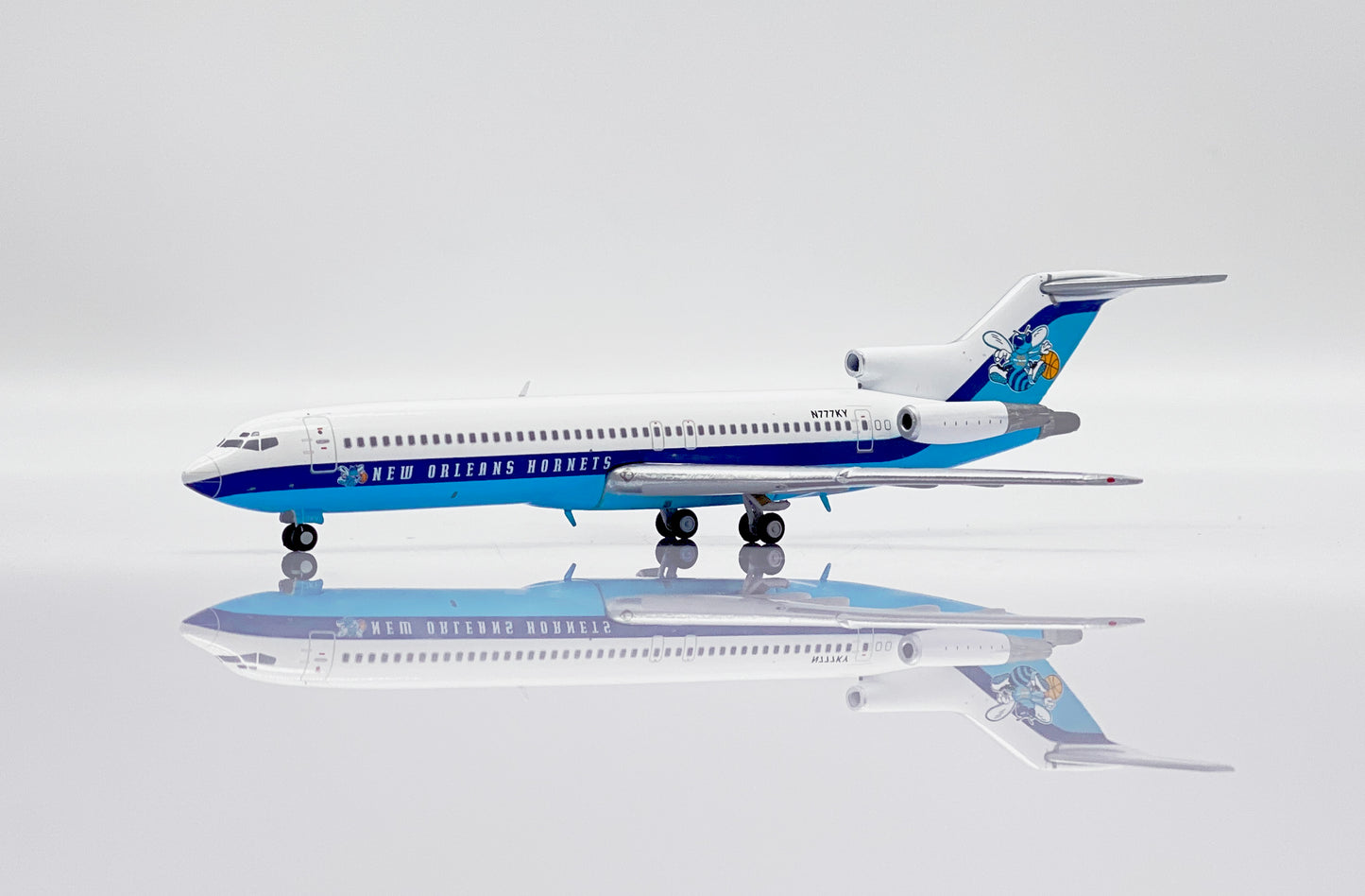 JC WINGS B727-200 NEW ORLEANS HORNETS REG: N777KY