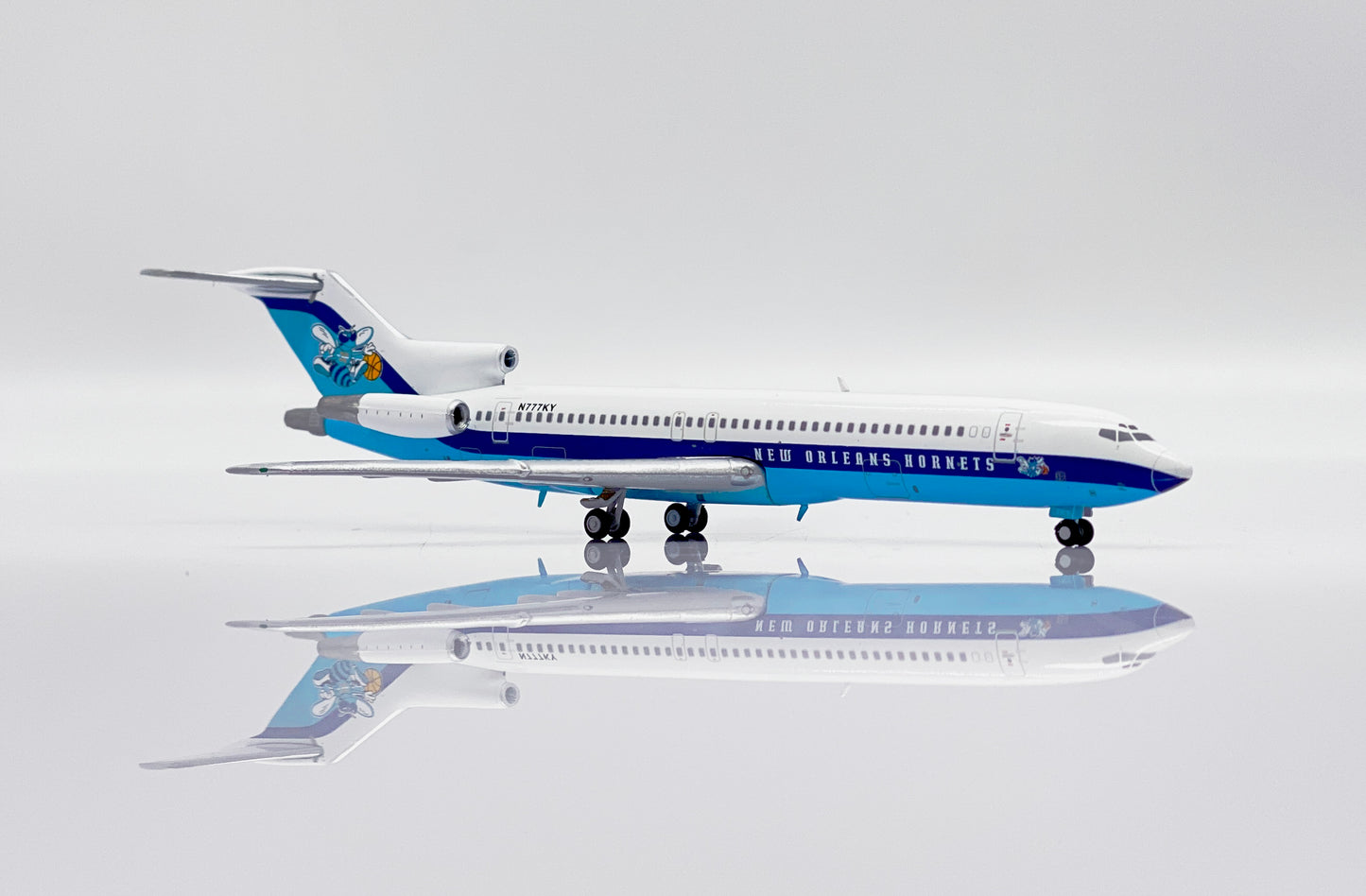 JC WINGS B727-200 NEW ORLEANS HORNETS REG: N777KY
